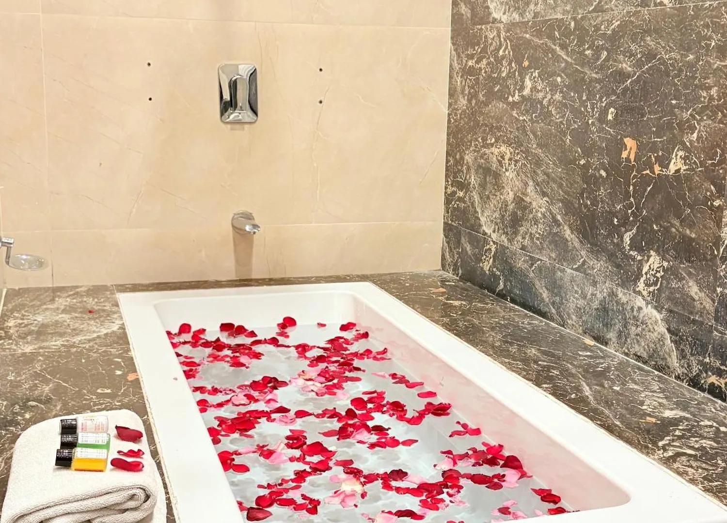 Parampara Hotels And Resorts Udaipur India